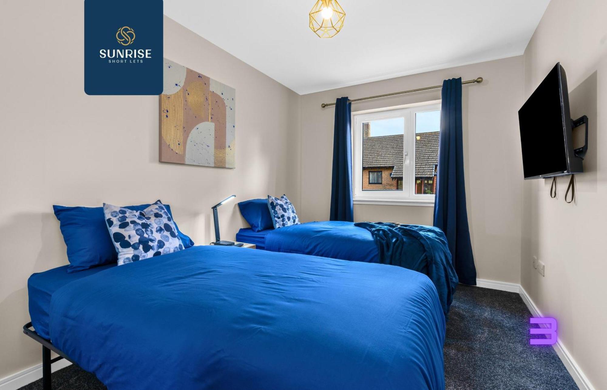 L2 - Stunning 4 Bed House With 6 Beds And 3 Bathrooms, Tvs In Each Room, Free Parking, Fully Equipped, Local Amenities, Easy Ring Road Access, Special Rates Ask Sunrise Short Lets Dundee Dış mekan fotoğraf